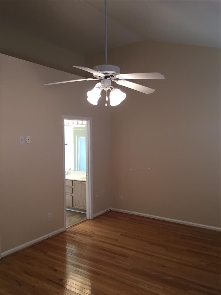 Hendersonville House: 167 Grove Lane South