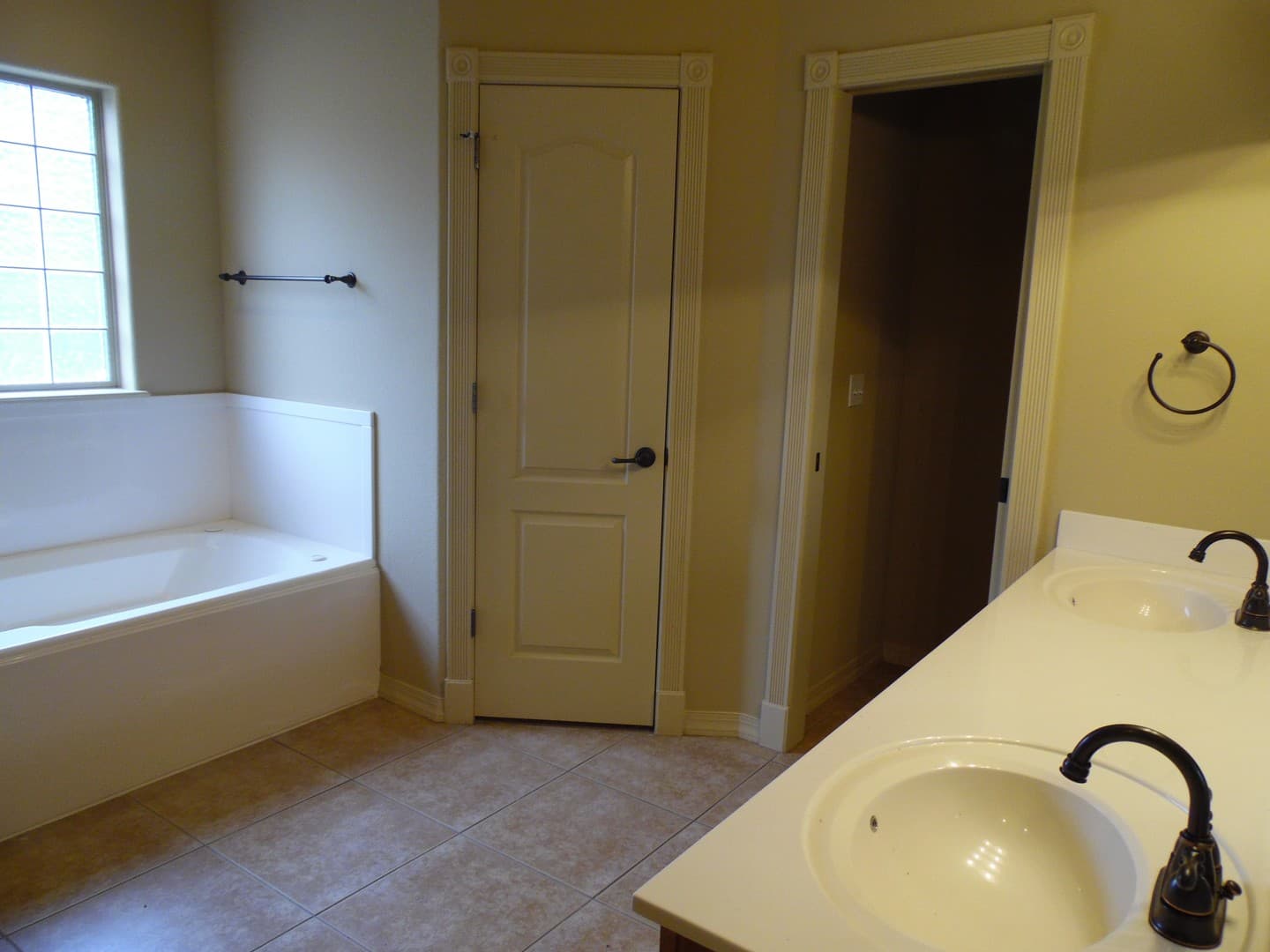 Rogers House: 5301 S Stone Bay Ct