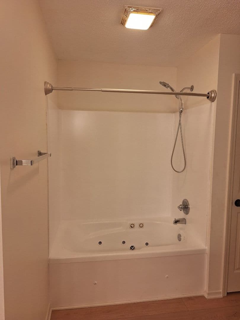 Knoxville House: 1720 Cape Brittany Way