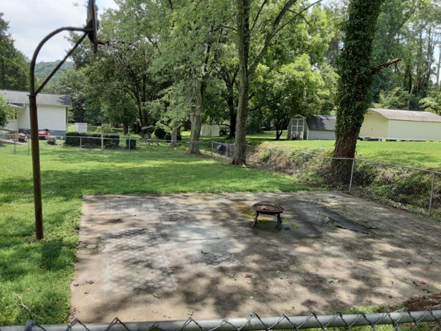 Oak Ridge House: 167 Louisiana Avenue