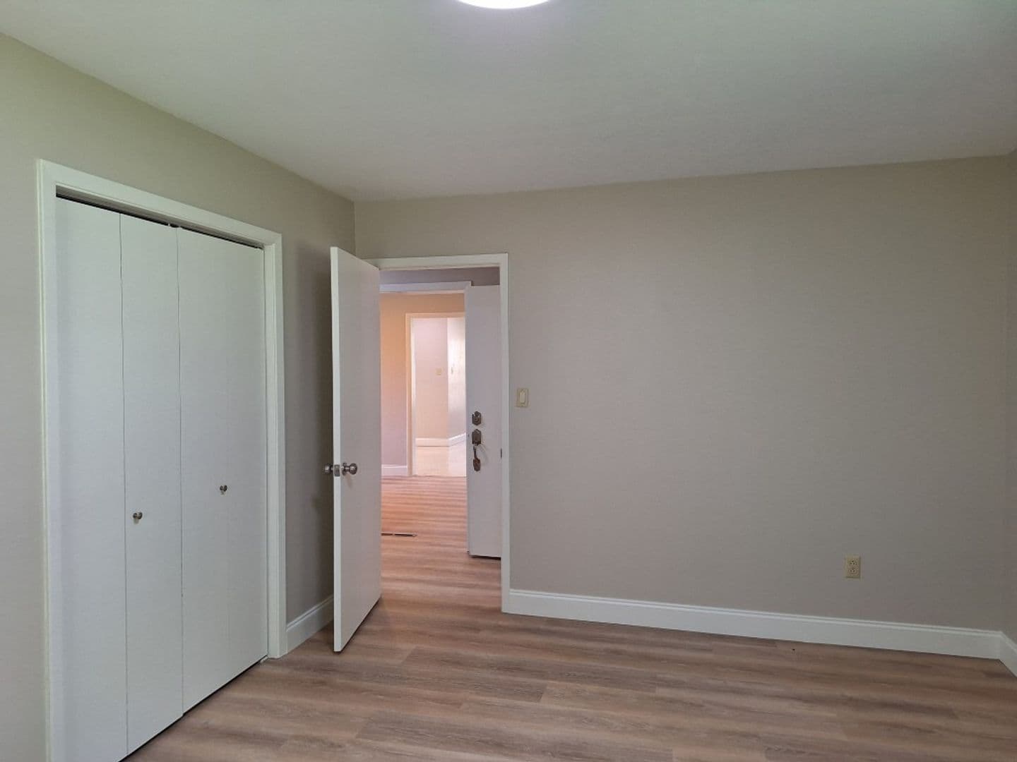 Knoxville House: 6826 Dorchester Drive