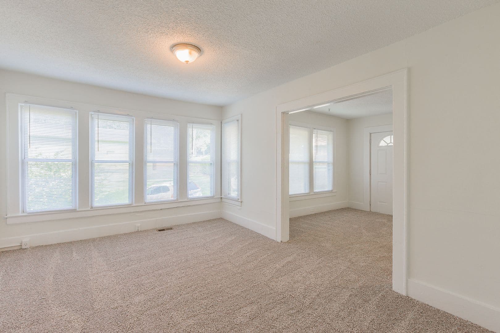 Chattanooga House: 5232 Central Avenue
