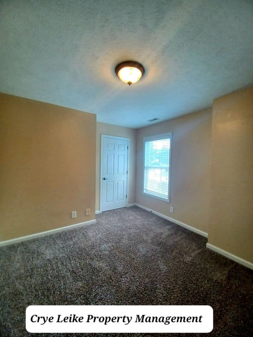 Clarksville House: 668 Winding Bluff Way