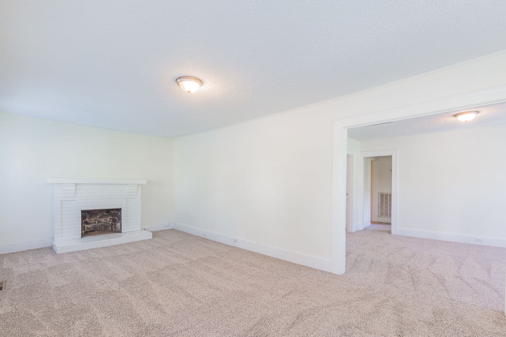 Chattanooga House: 5232 Central Avenue