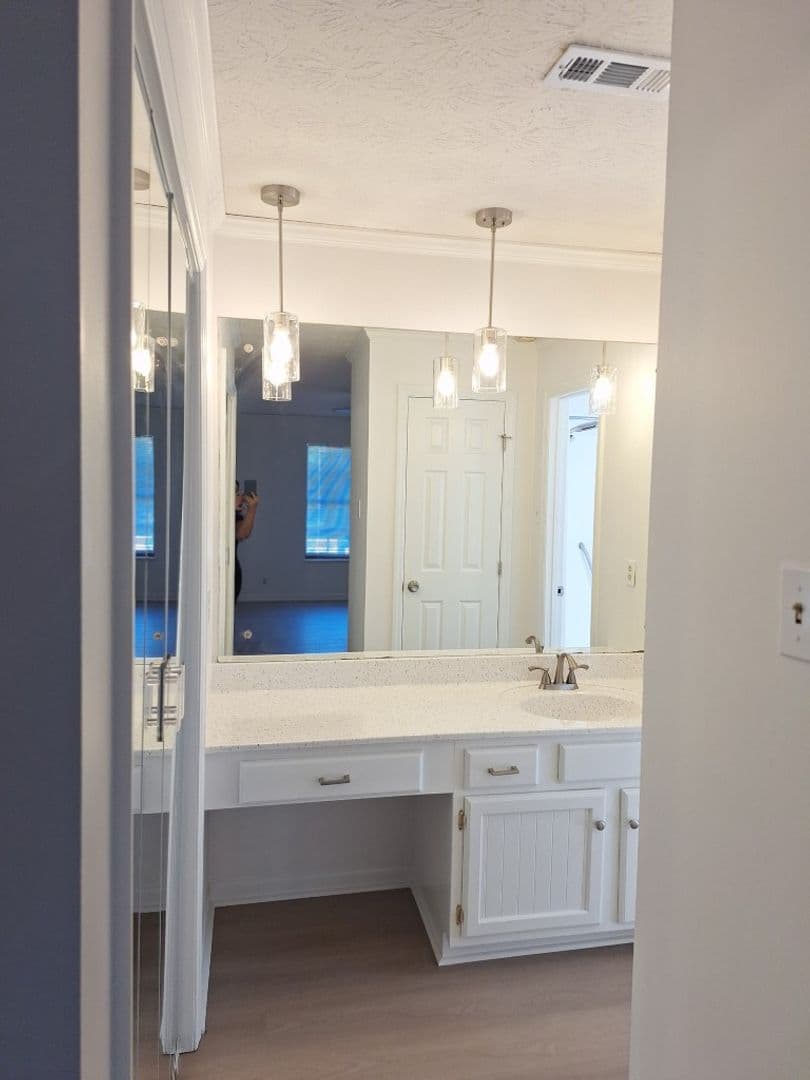 Knoxville House: 11401 Rock Springs Dr.