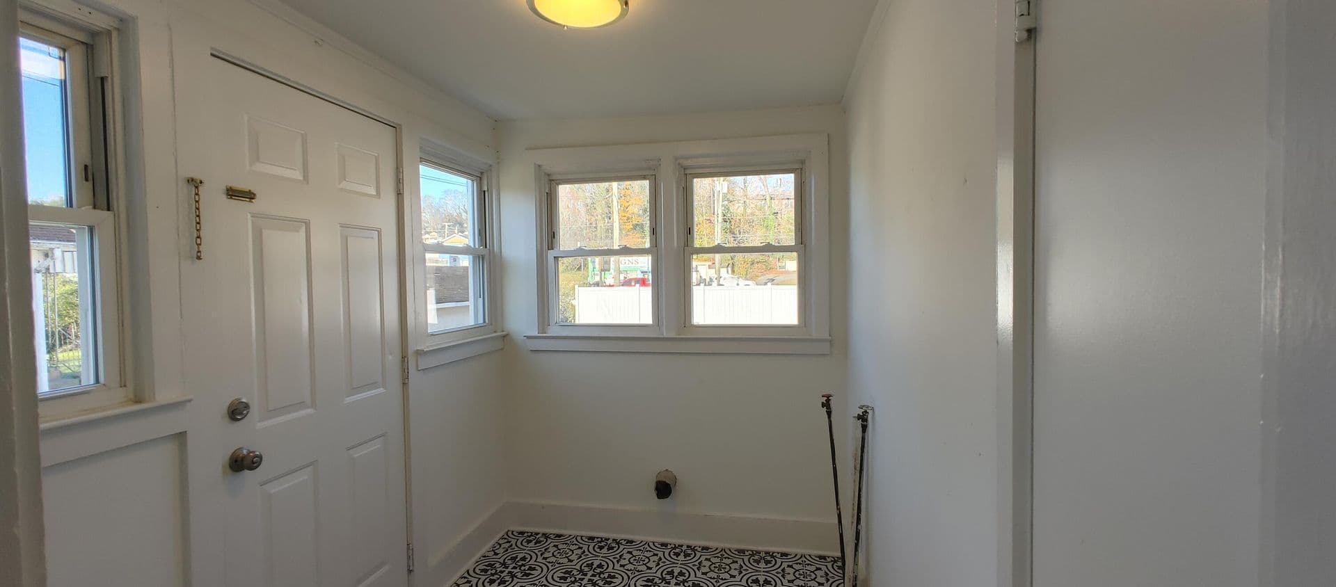 Chattanooga House: LEASE ONLY - 2219 Lyndon Ave.