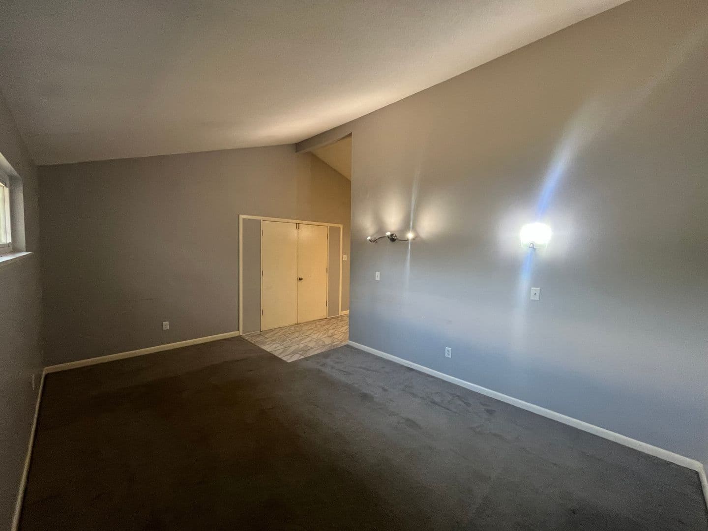 Sherwood House: 8 Lybrand Drive