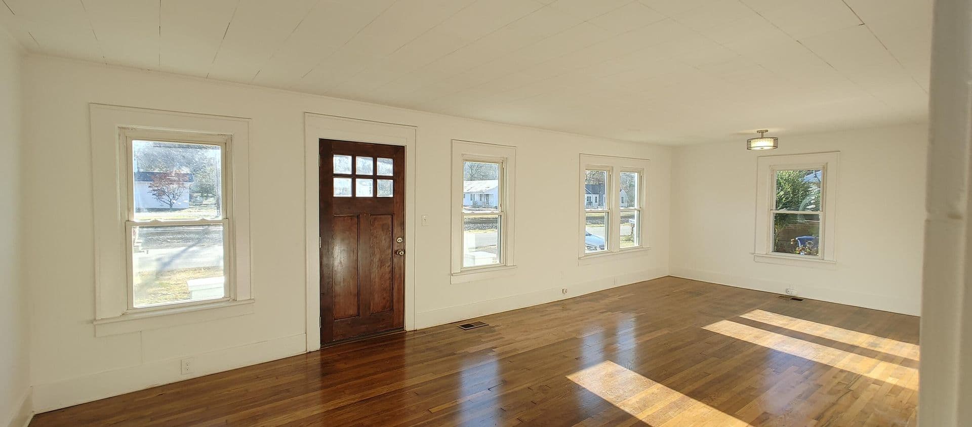 Chattanooga House: LEASE ONLY - 2219 Lyndon Ave.