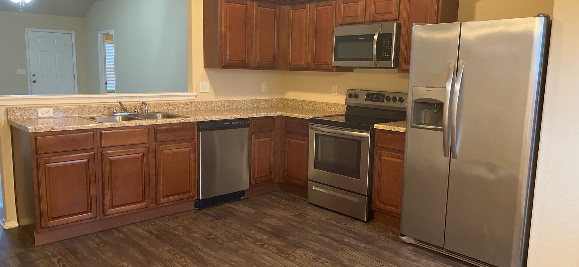 Bentonville House: 6300 SW Chalkstone Rd.