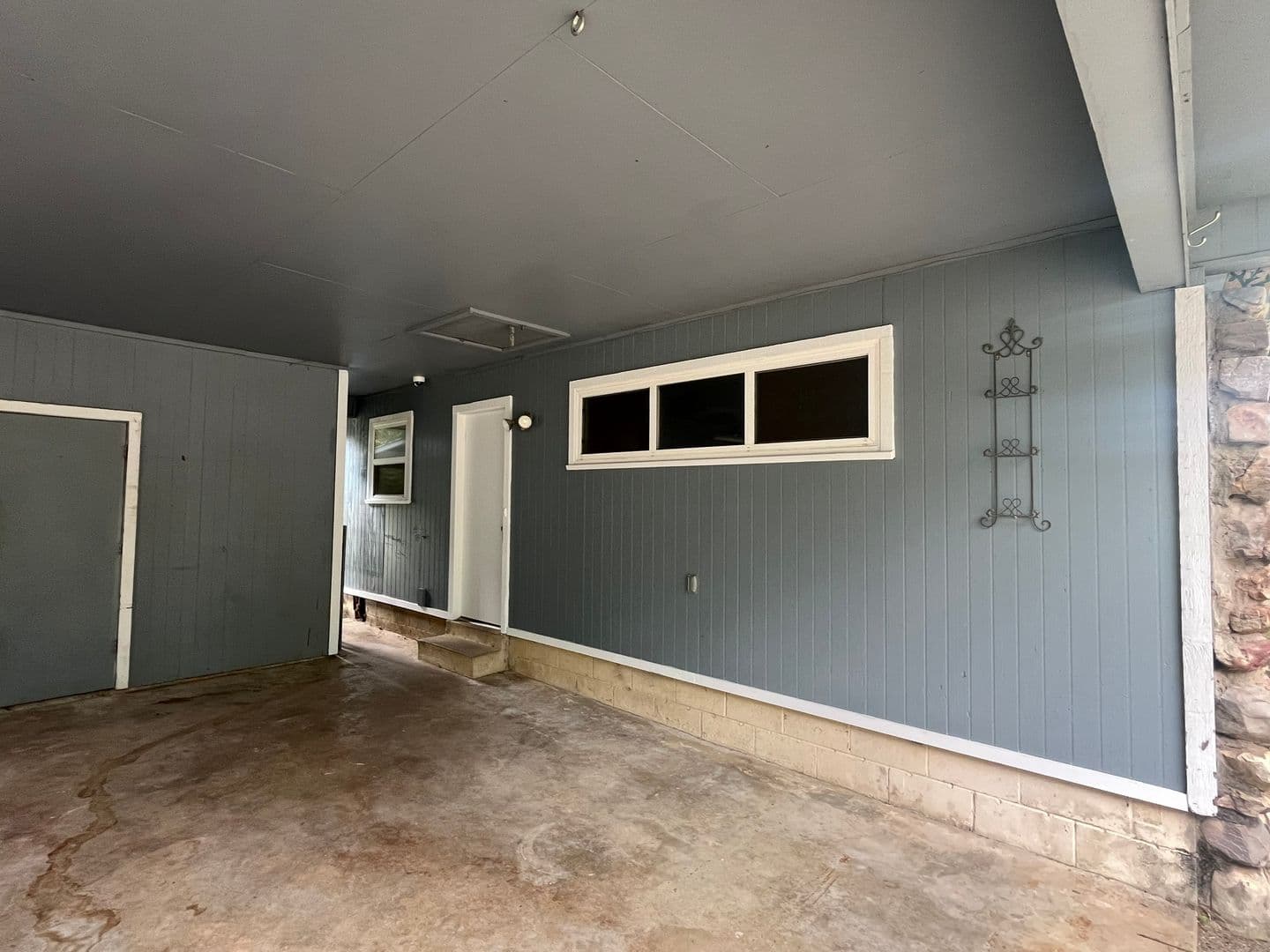 Sherwood House: 8 Lybrand Drive