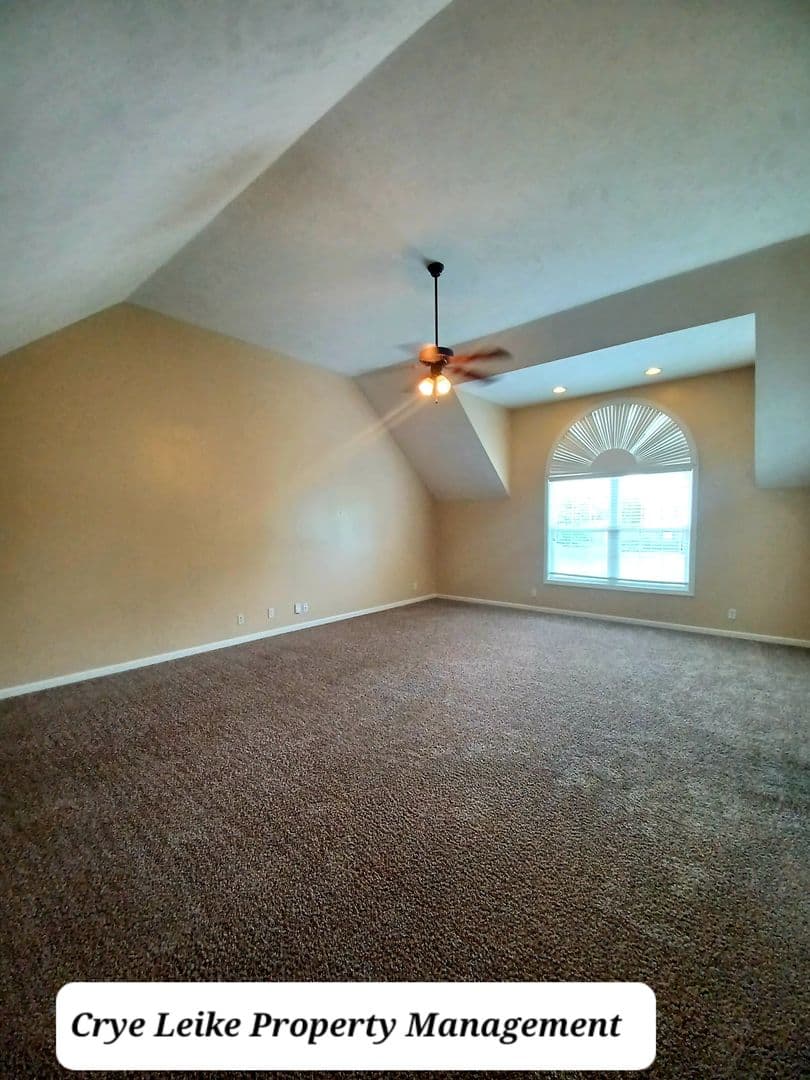 Clarksville House: 668 Winding Bluff Way