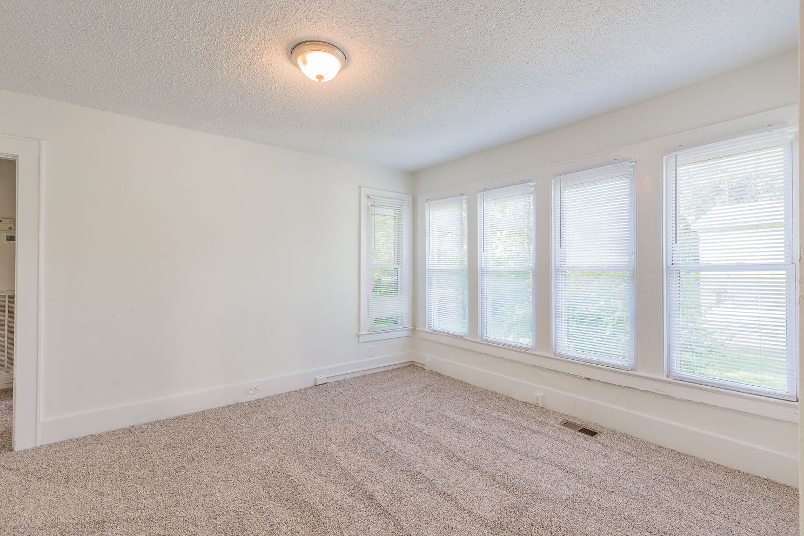 Chattanooga House: 5232 Central Avenue