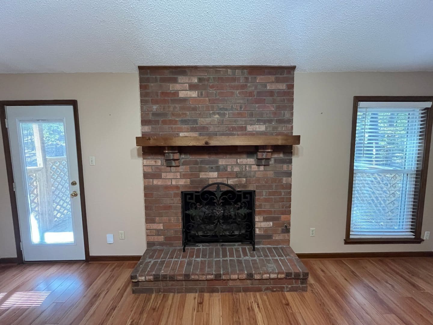 Maumelle House: 11 Red Oak Place