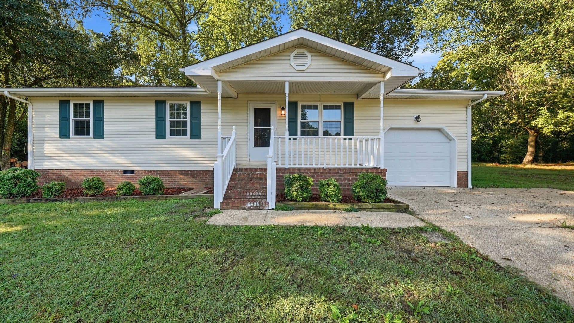 Chattanooga House: 476 Williams St.