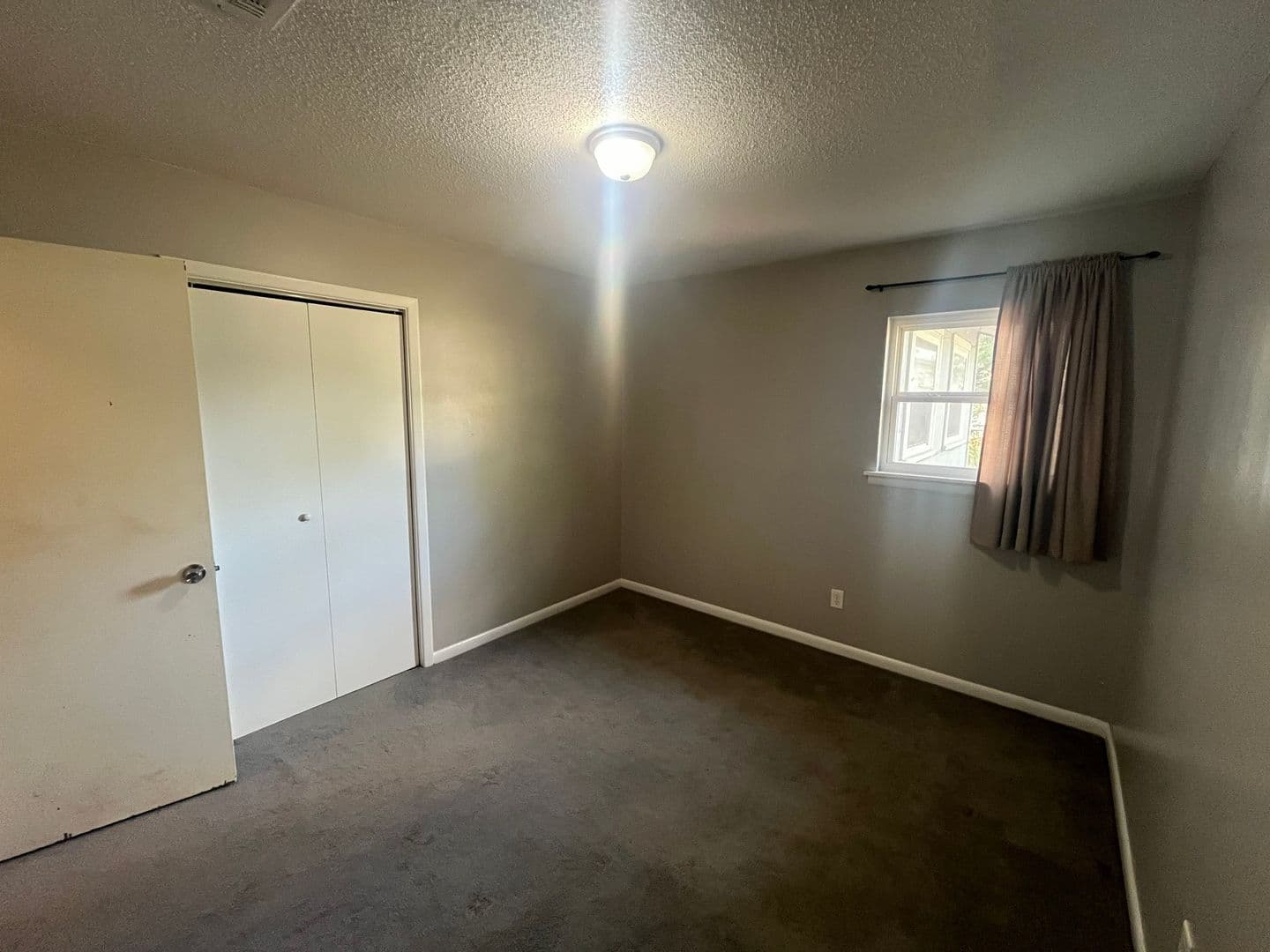 Sherwood House: 8 Lybrand Drive