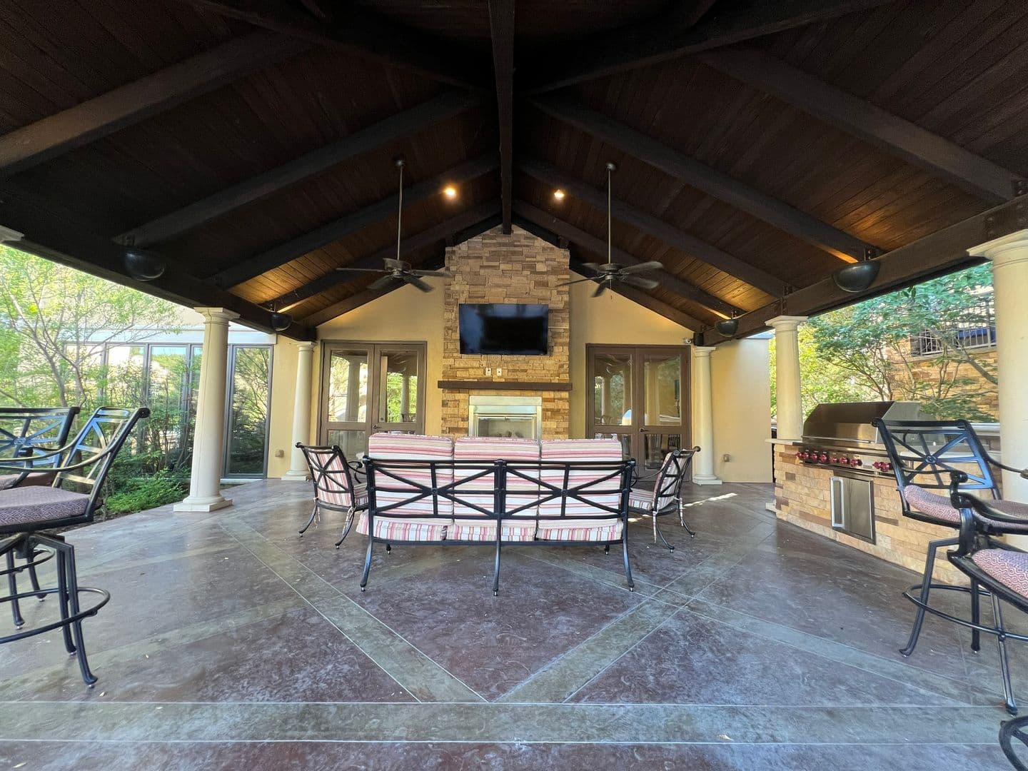 Little Rock House: 422 Chenal Woods Drive