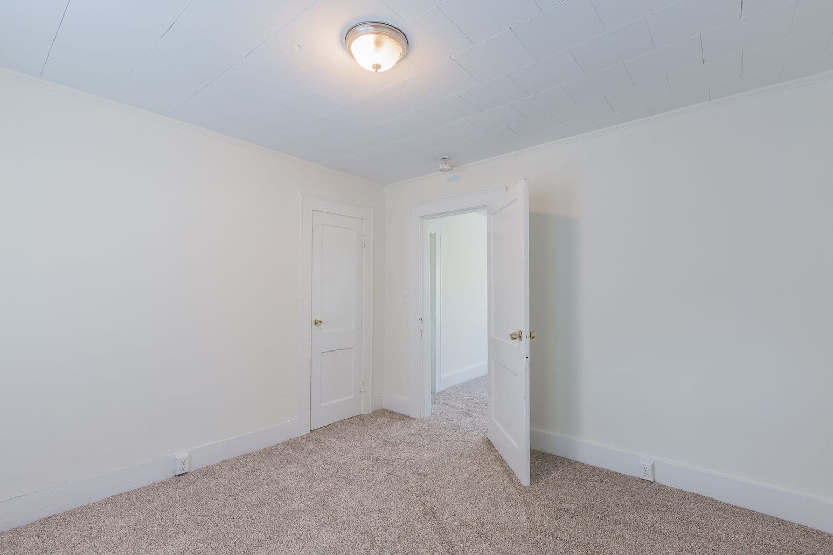 Chattanooga House: 5232 Central Avenue