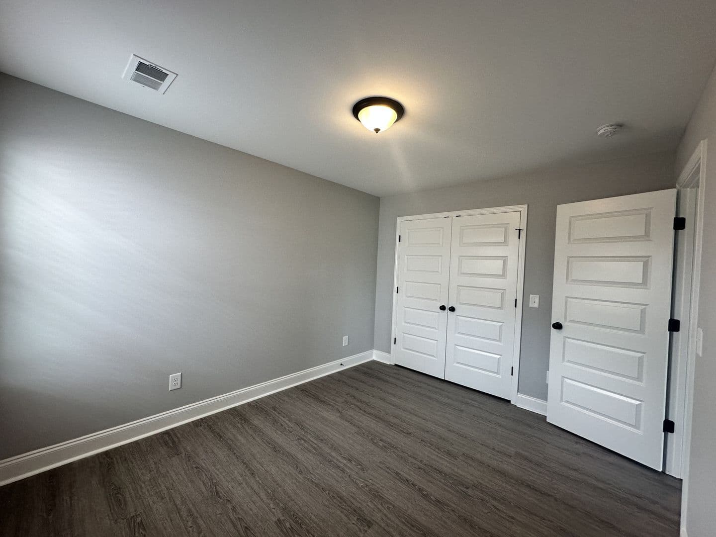 Springfield House: 1020 Addler Dr