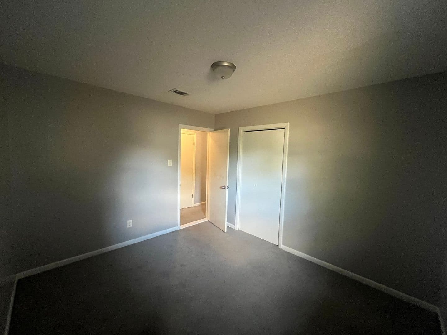 Sherwood House: 8 Lybrand Drive