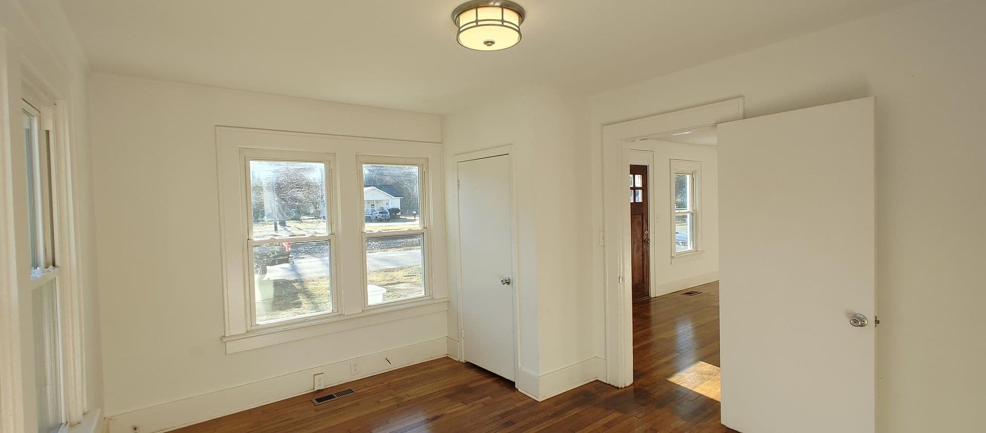 Chattanooga House: LEASE ONLY - 2219 Lyndon Ave.