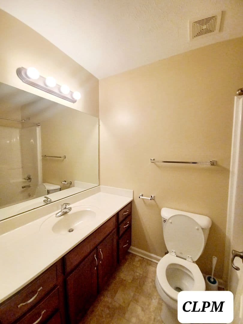 Clarksville House: 668 Winding Bluff Way