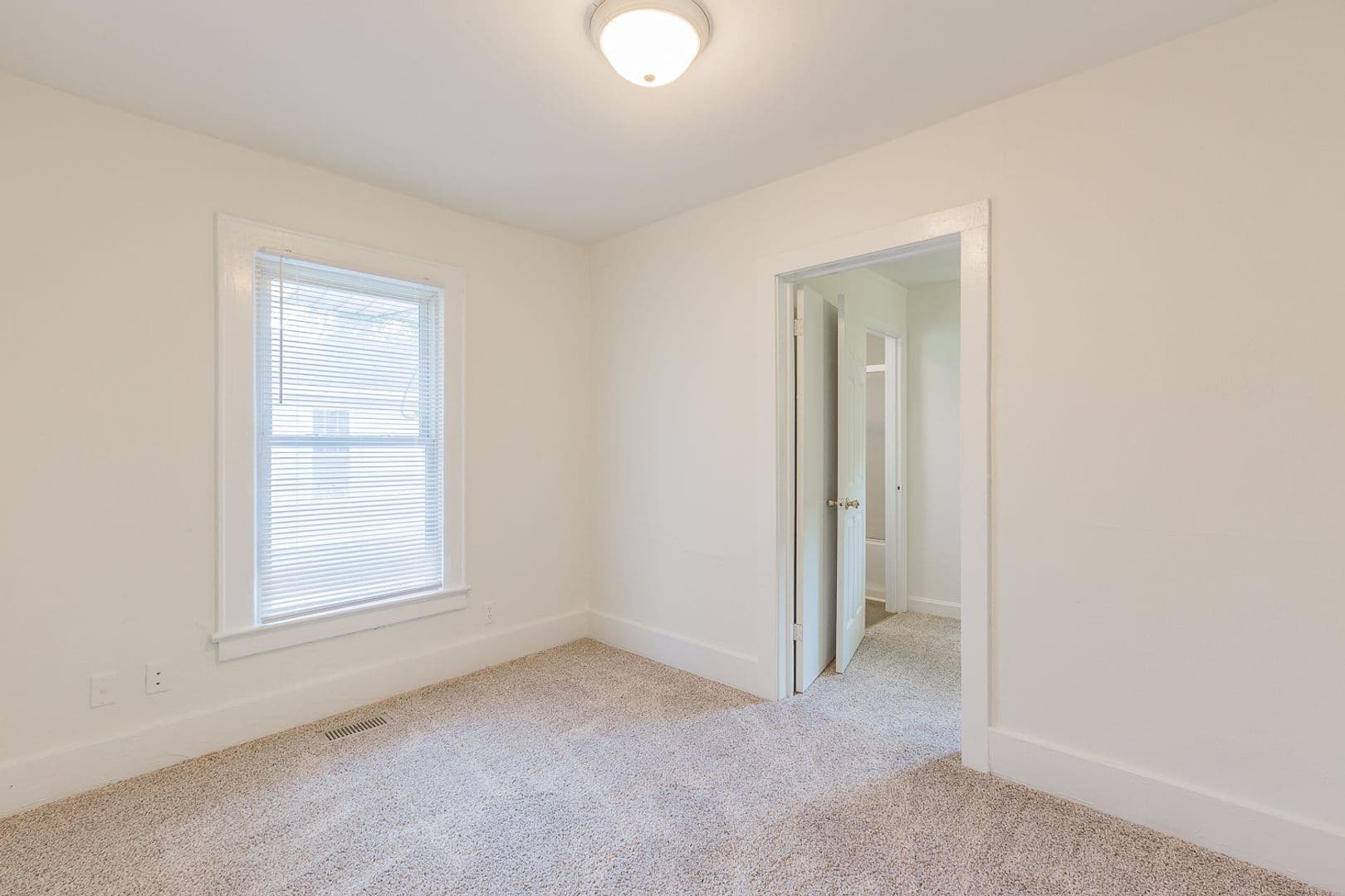 Chattanooga House: 5232 Central Avenue
