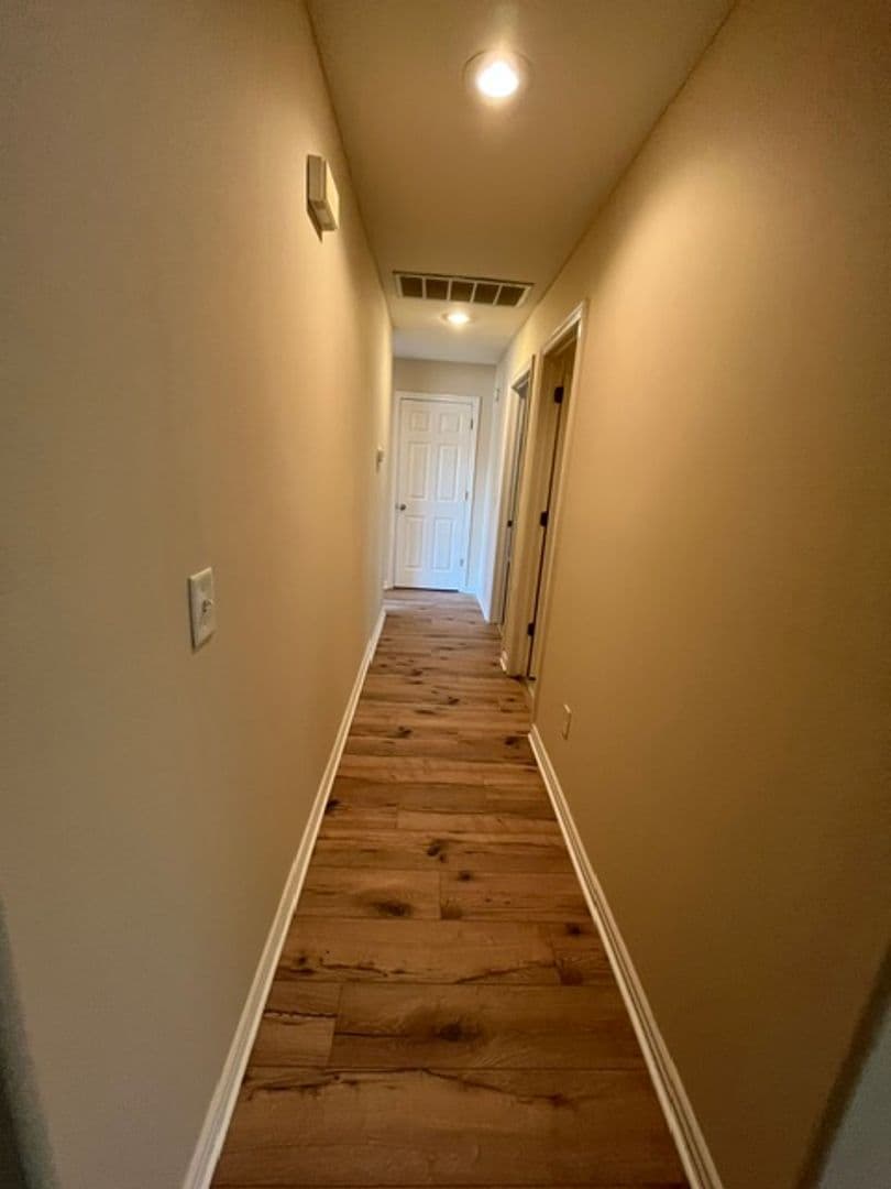 Bentonville House: 3606 SW Carriage Way
