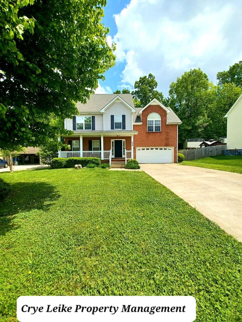 Clarksville House: 668 Winding Bluff Way