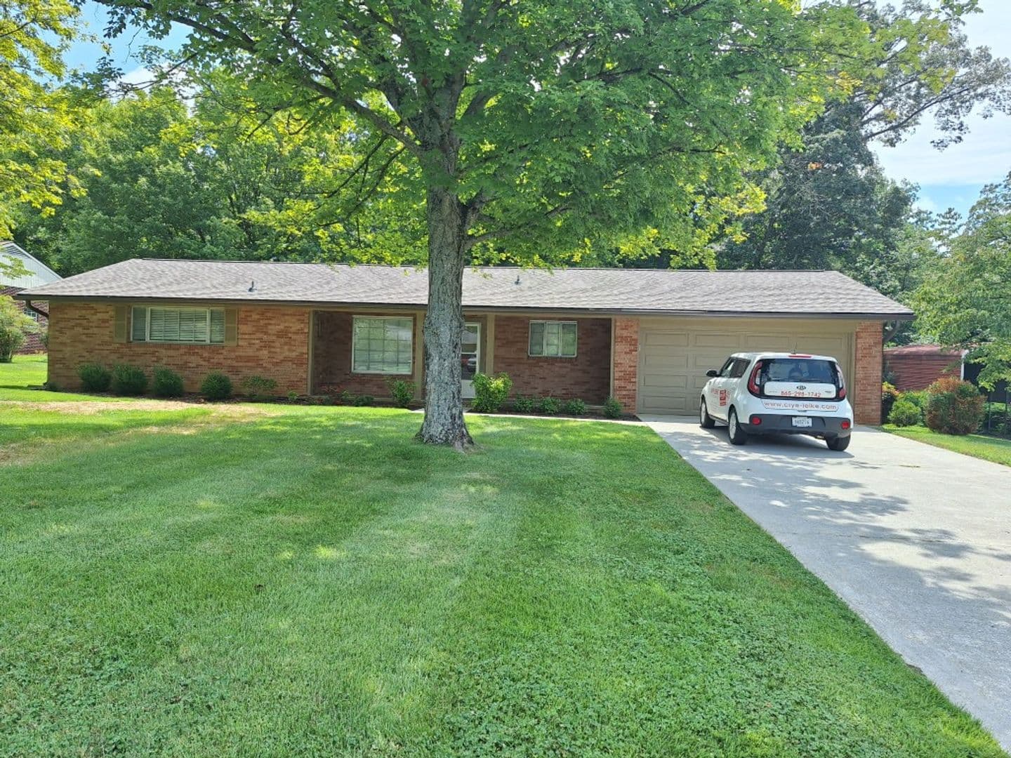 Knoxville House: 6826 Dorchester Drive