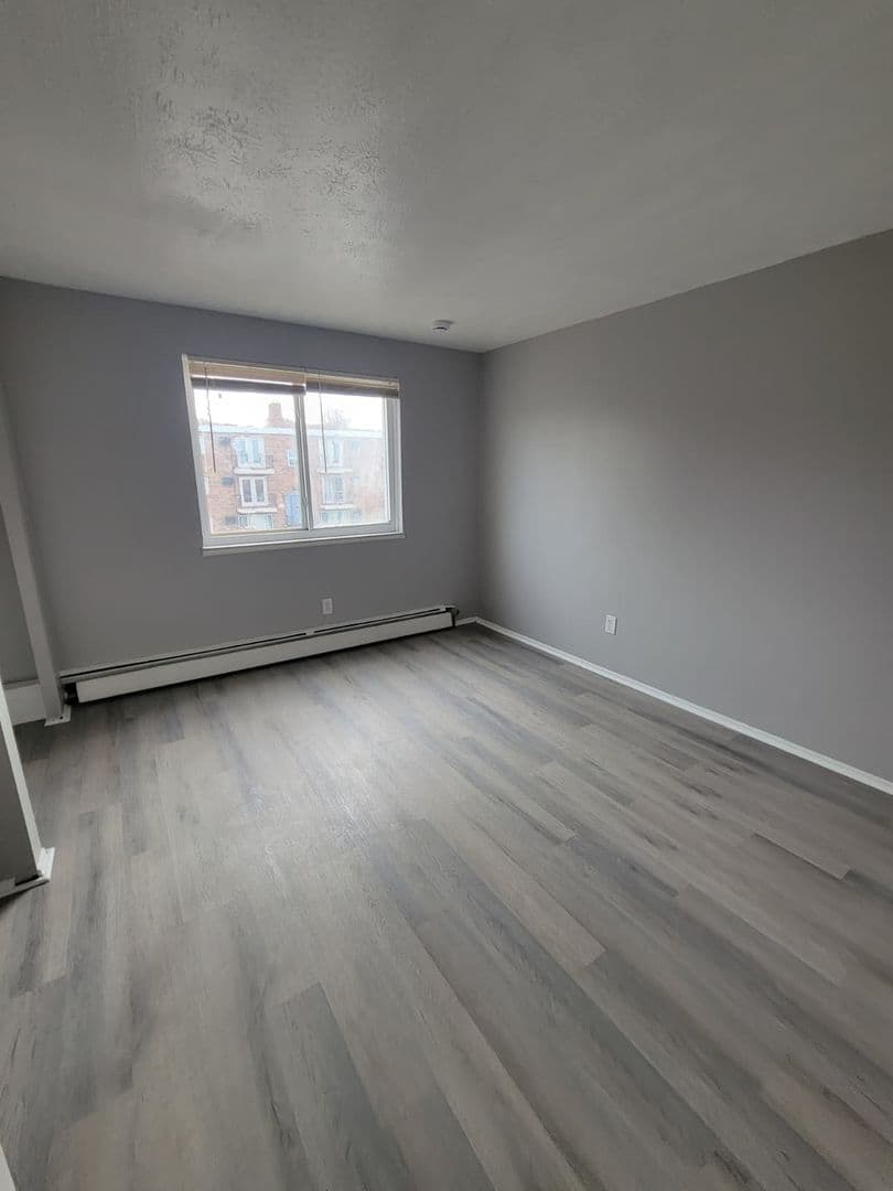 East Cleveland Apartment: 13420 Euclid Ave