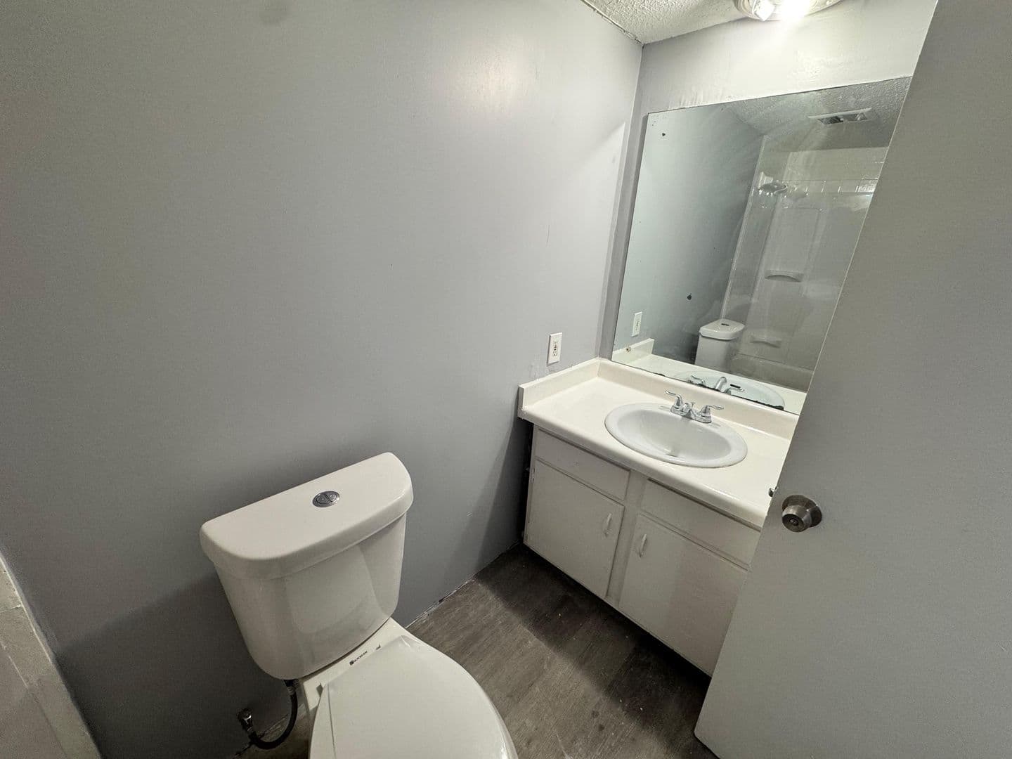 Jackson Apartment: 225 W McDowell Road