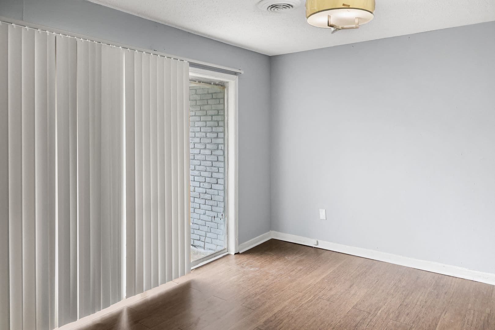 Jackson Apartment: 225 W McDowell Road