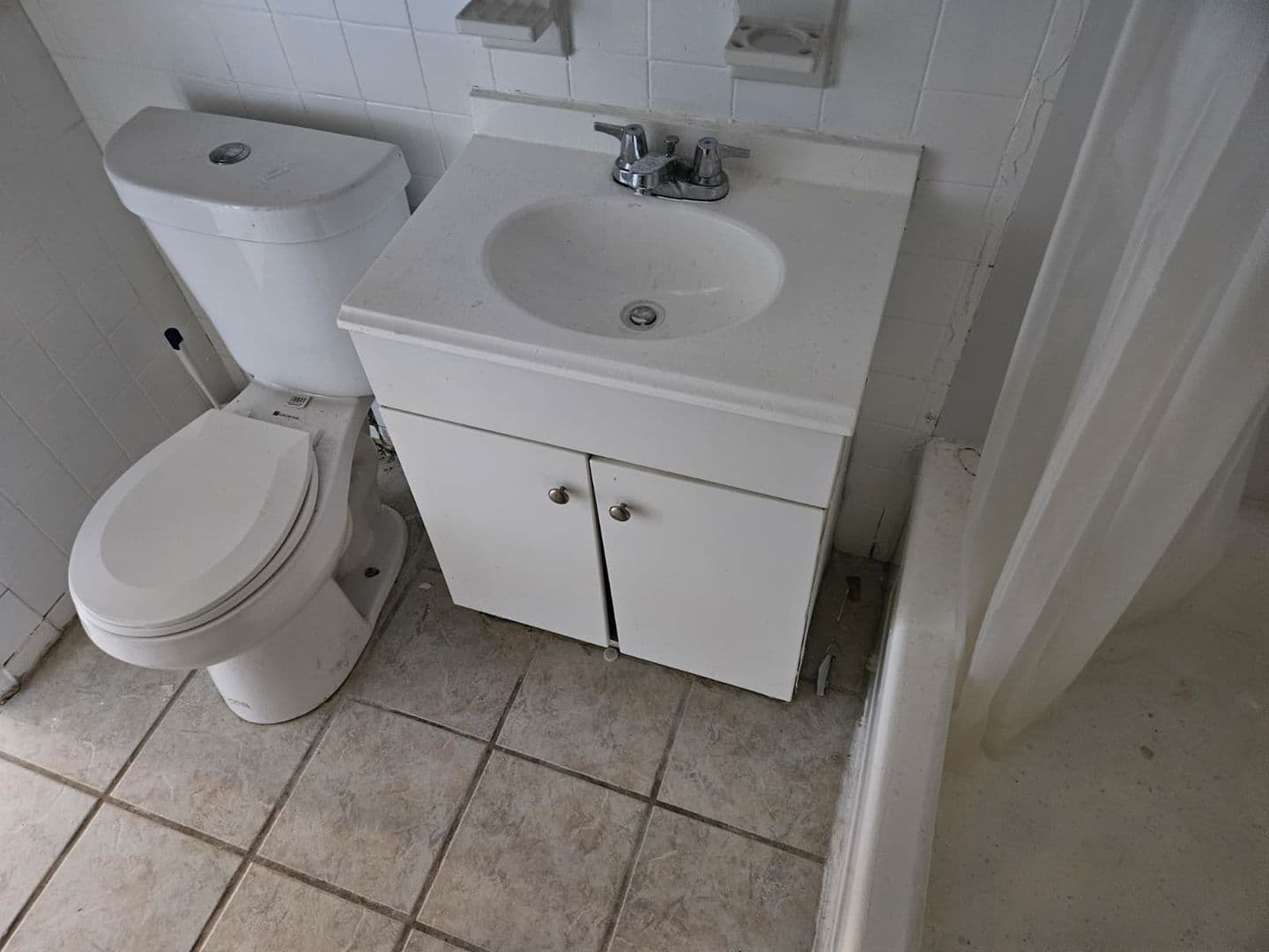 East Cleveland Apartment: 13540 Superior Rd