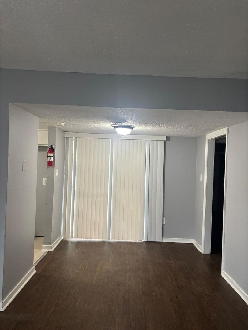 Jackson Apartment: 225 W McDowell Road