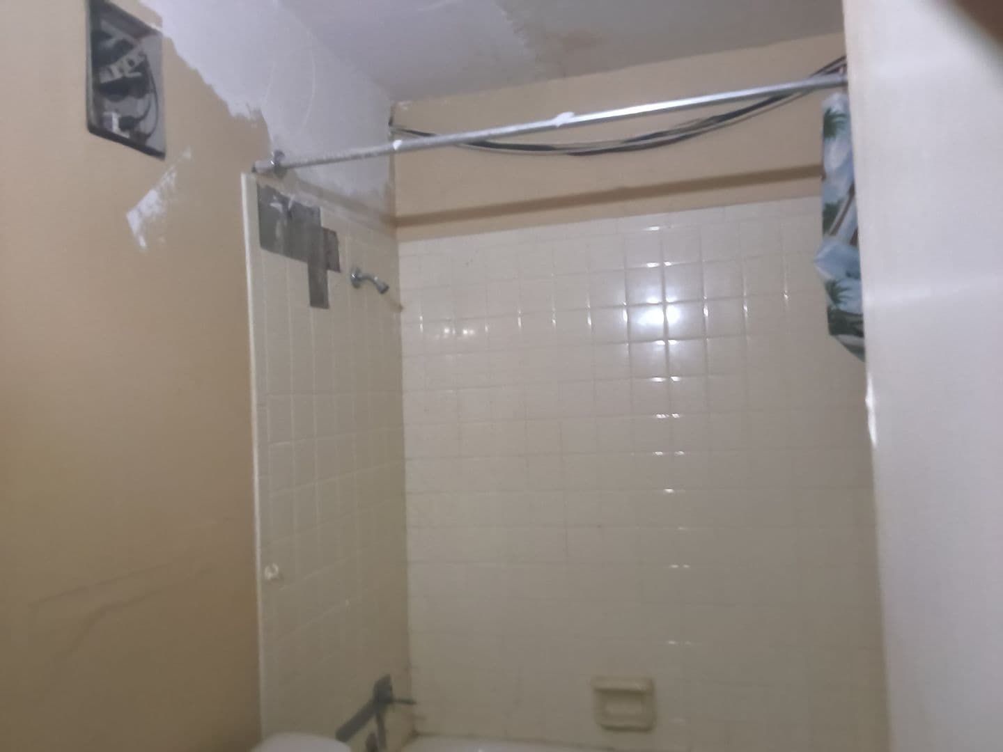 Jackson Apartment: 1505 North West Street - 102
