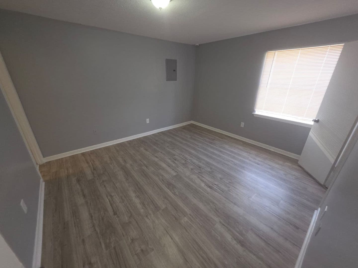 Jackson Apartment: 1505 North West Street - F7