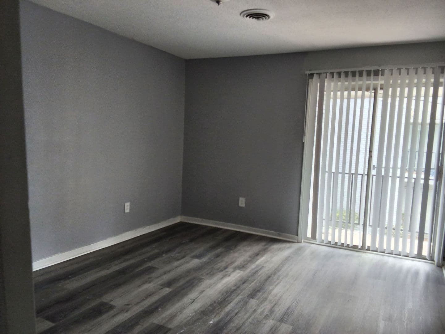 Jackson Apartment: 225 W McDowell Road