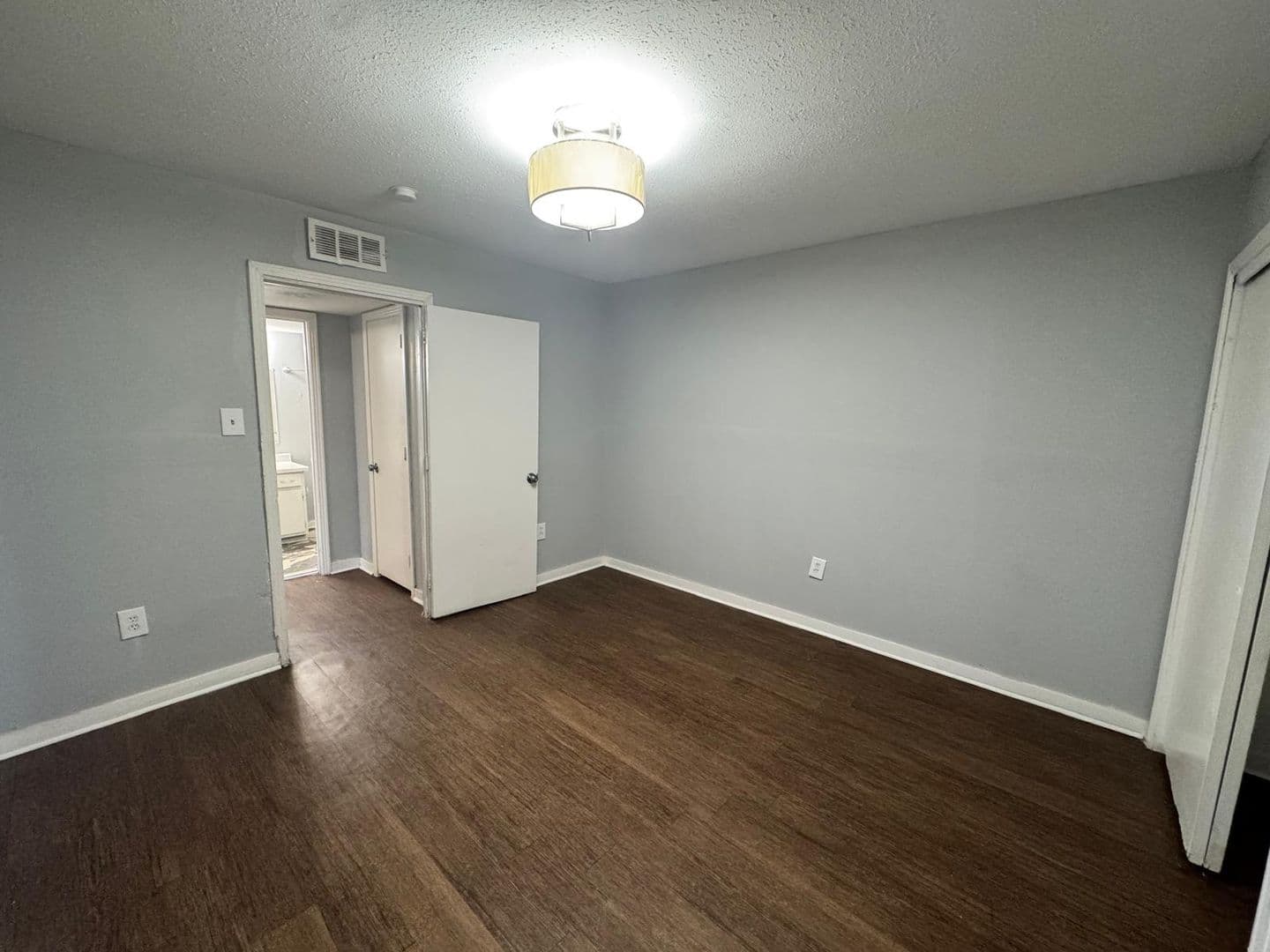 Jackson Apartment: 225 W McDowell Road