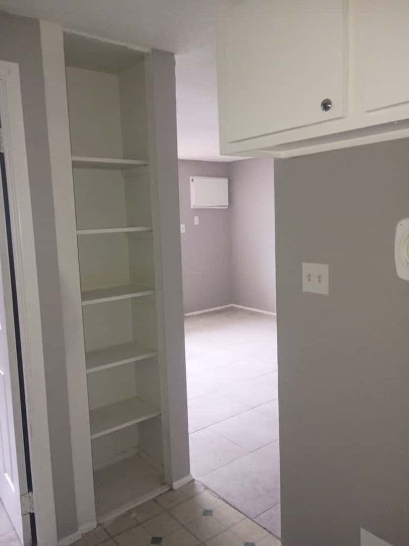 East Cleveland Apartment: 13420 Euclid Ave