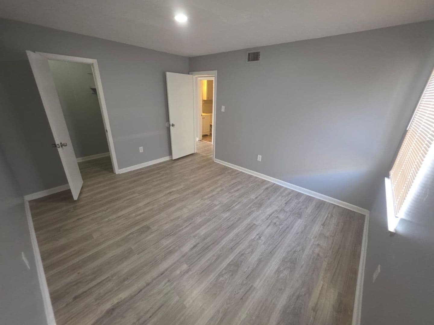 Jackson Apartment: 1505 North West Street - F7
