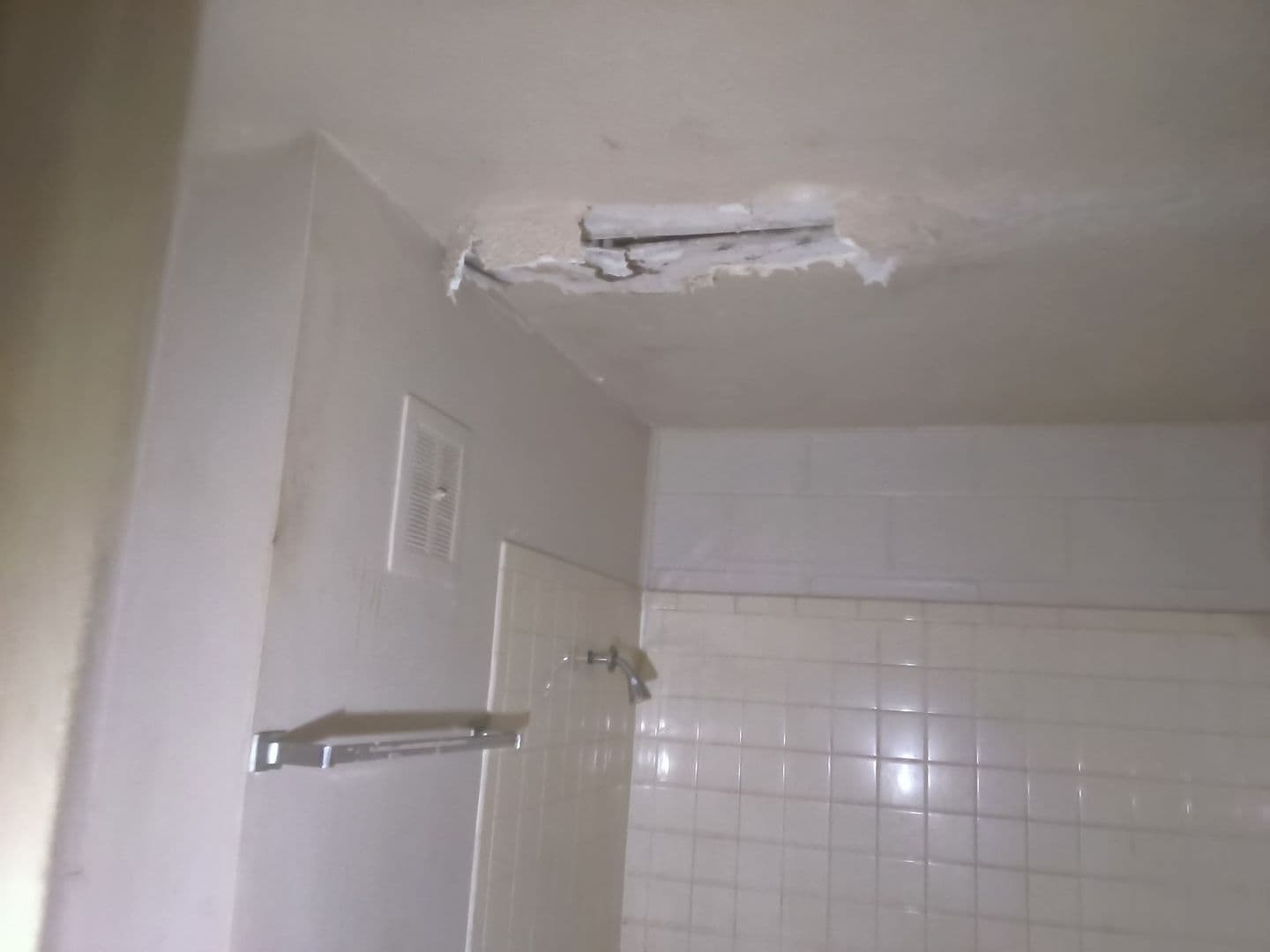 Jackson Apartment: 1505 North West Street - 108