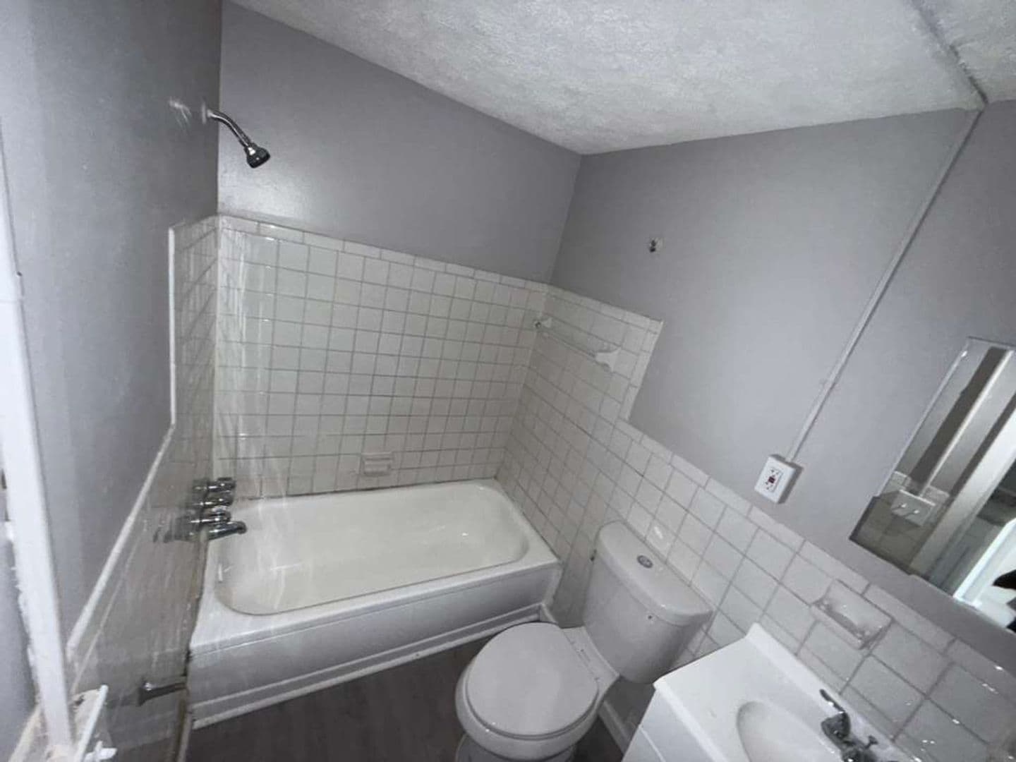 East Cleveland Apartment: 13420 Euclid Ave