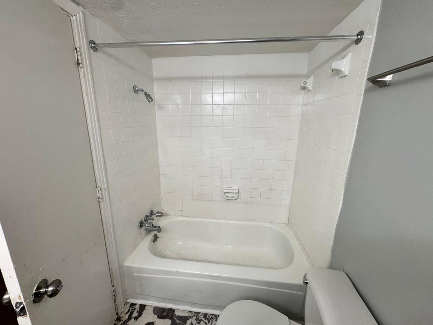Jackson Apartment: 225 W McDowell Road