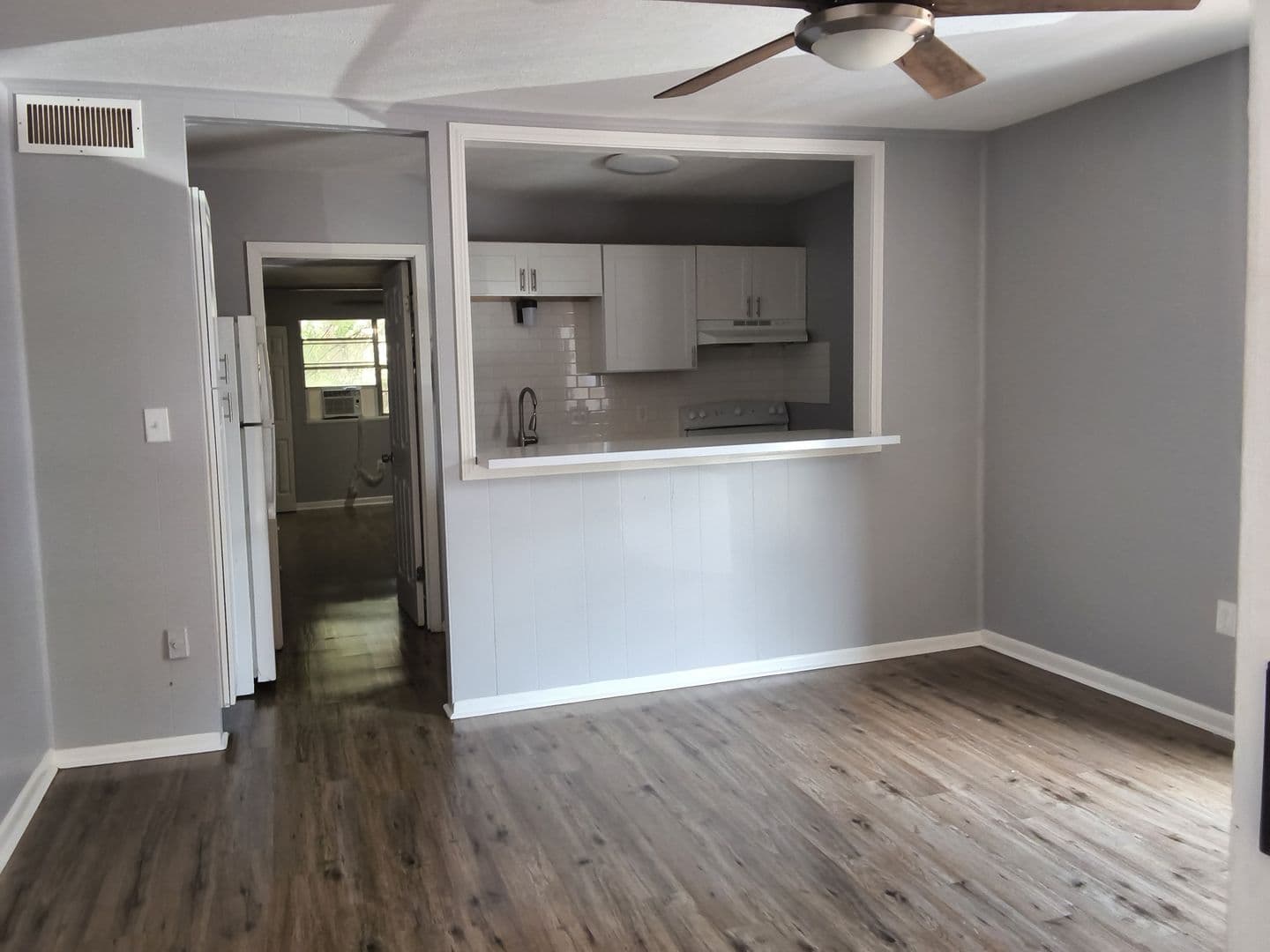Jackson Apartment: 1505 North West Street - 201
