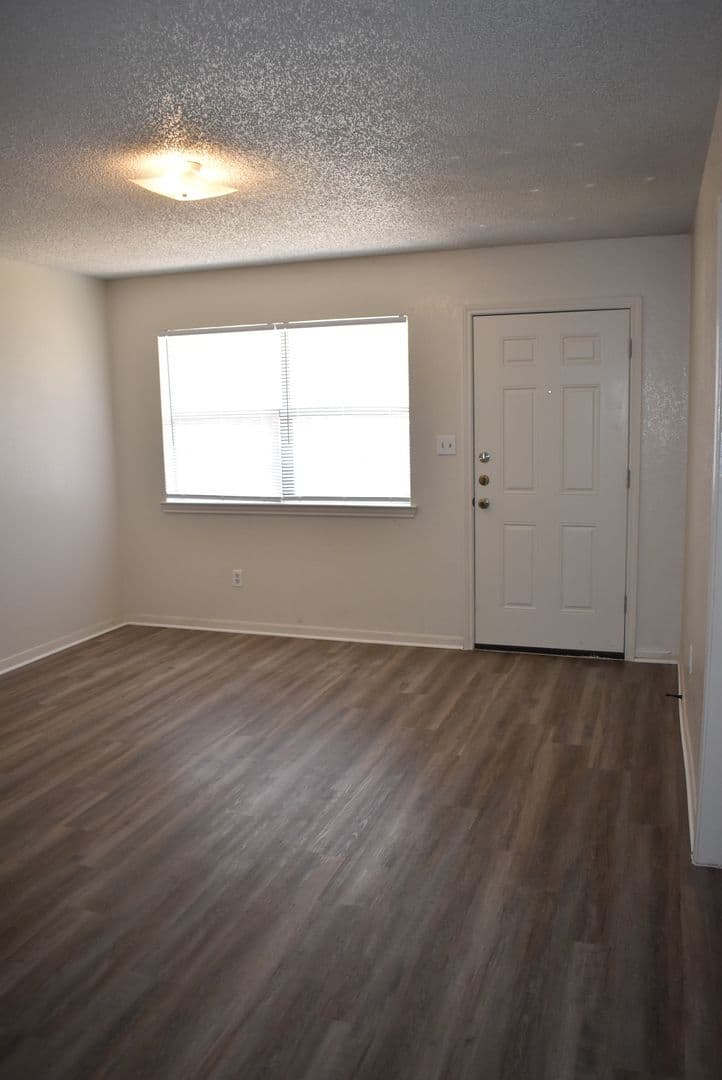 Harker Heights Apartment: 221 W Robin Lane