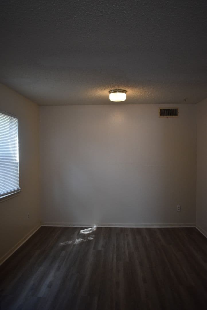 Harker Heights Apartment: 221 W Robin Lane