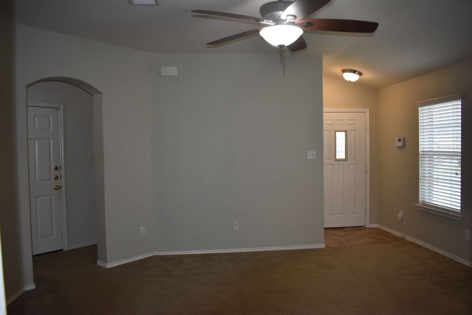Killeen House: 4600 Honeystreet Bridge Ln