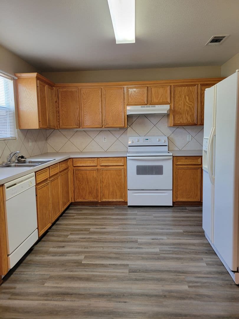 Killeen House: 2611 Echo Dr