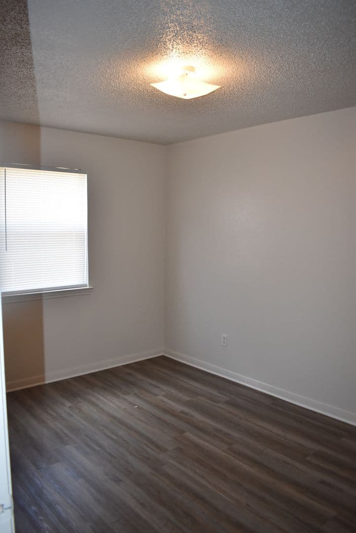 Harker Heights Apartment: 221 W Robin Lane