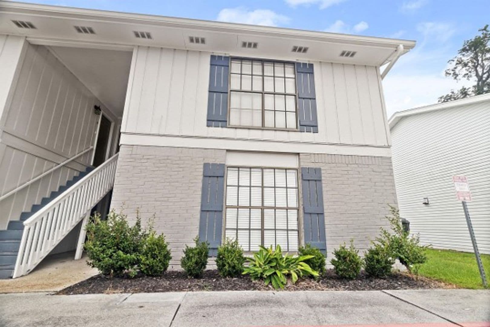 Lake Charles Apartment: 1101 Deesport St